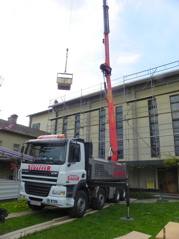 110_1876_JPG-1303662673