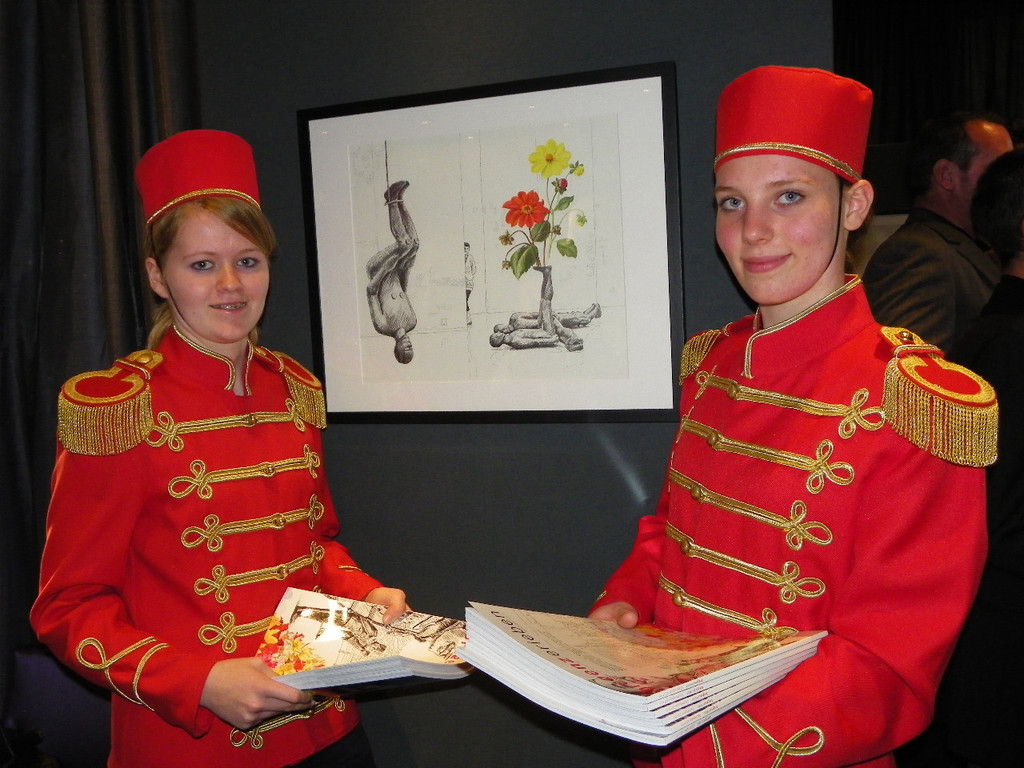 19_4_11 360_jpg-1303768859