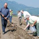 tatkr__ftige helferinnen und helfer am werk_JPG-1303823581