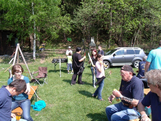 2011-04-25_ostereierschiessen_loruens_10.JPG