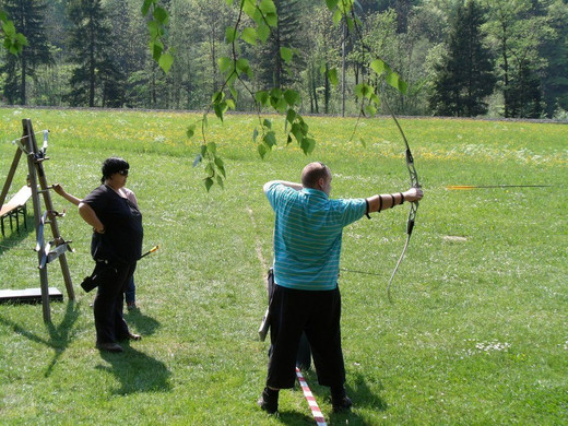 2011-04-25_ostereierschiessen_loruens_13.JPG