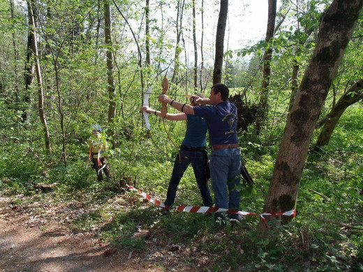 2011-04-25_ostereierschiessen_loruens_36.JPG