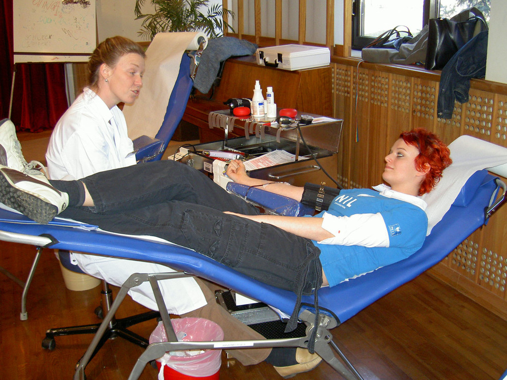 Blutsp04-05_jpg-1304073019