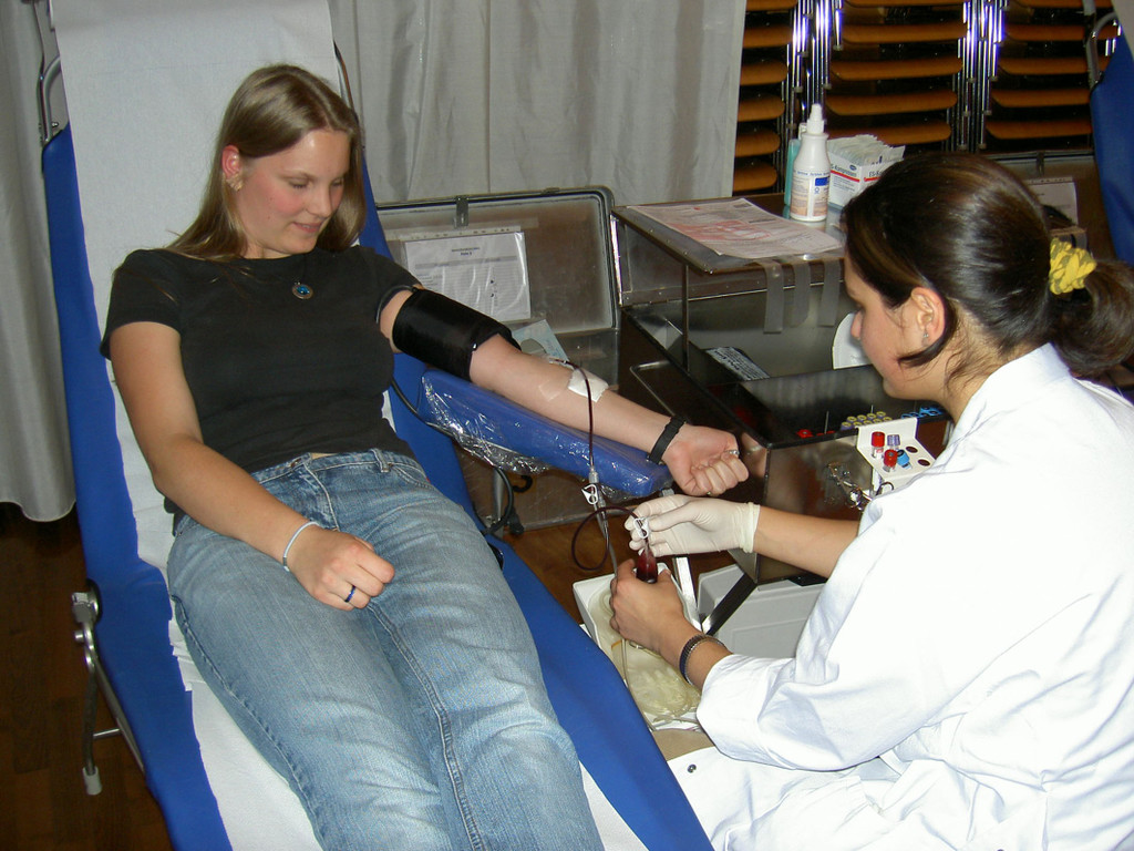 Blutsp04-09_jpg-1304073038