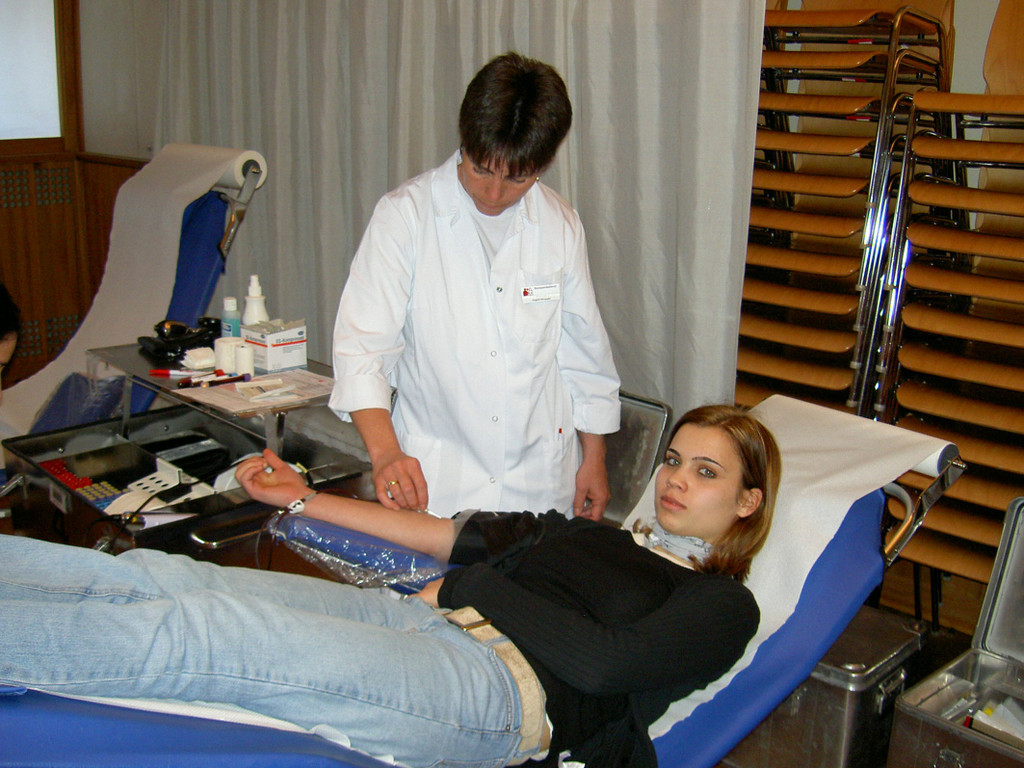 Blutsp04-15_jpg-1304073059