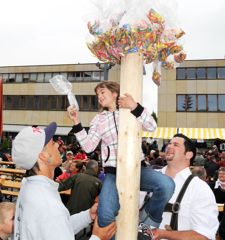 Maibaum H__chst 2011 12_jpg-1304259864
