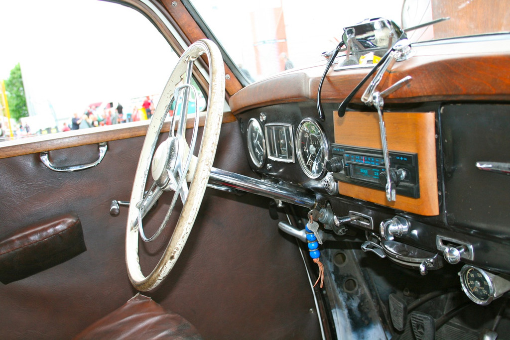 BK_oldtimer_teile_markt 48_jpg-1304265872
