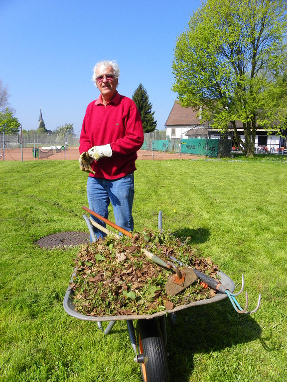 110_2351_JPG-1304270116