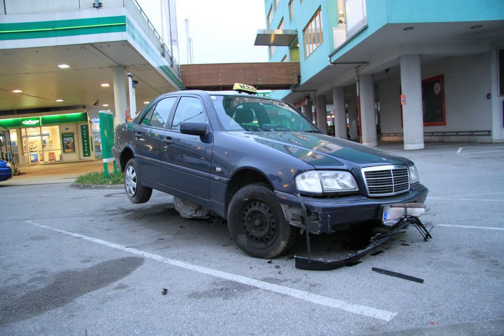 normal_01052011taxiraubffaktivnews_09.jpg