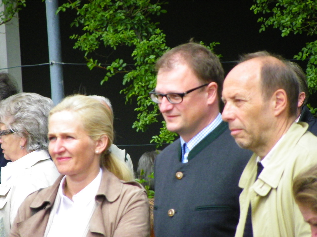 110_6051_jpg-1304466681