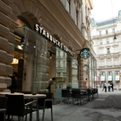 2011-05-03 ACTS_ Starbucks Store er__ffnung Graben_VORab Felix_small_SHM-20.jpg
