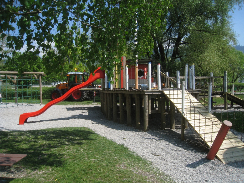 Spielplatz Schiff NEU 02-05-2011 _3__jpg-1304666063