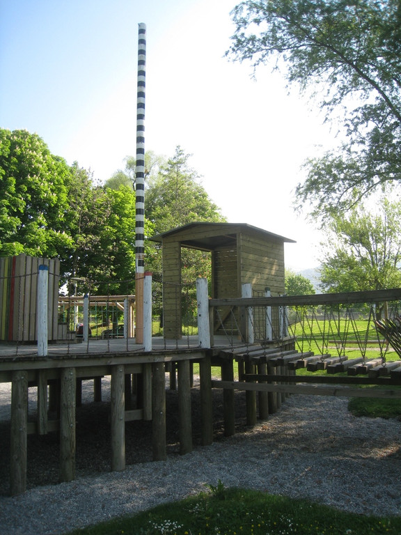 Spielplatz Schiff NEU 02-05-2010 _16__jpg-1304665966