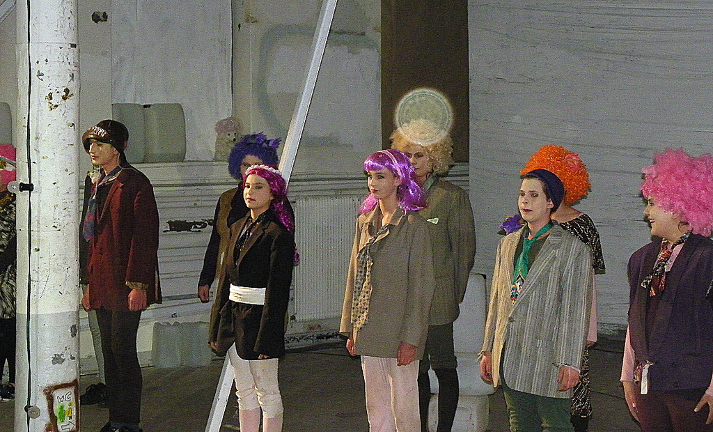 4_5_11 232_jpg-1304717332