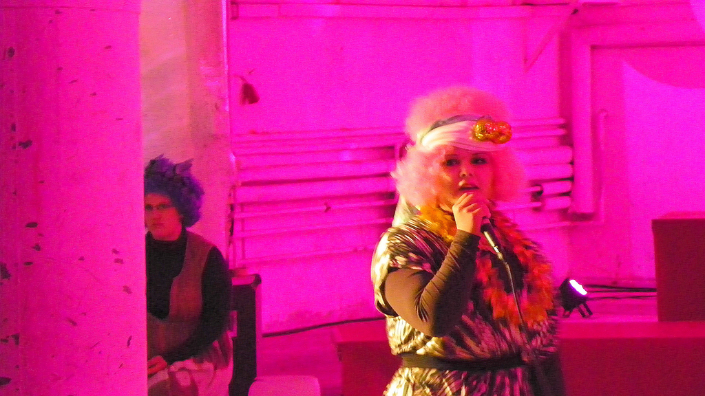 4_5_11 220_jpg-1304717386