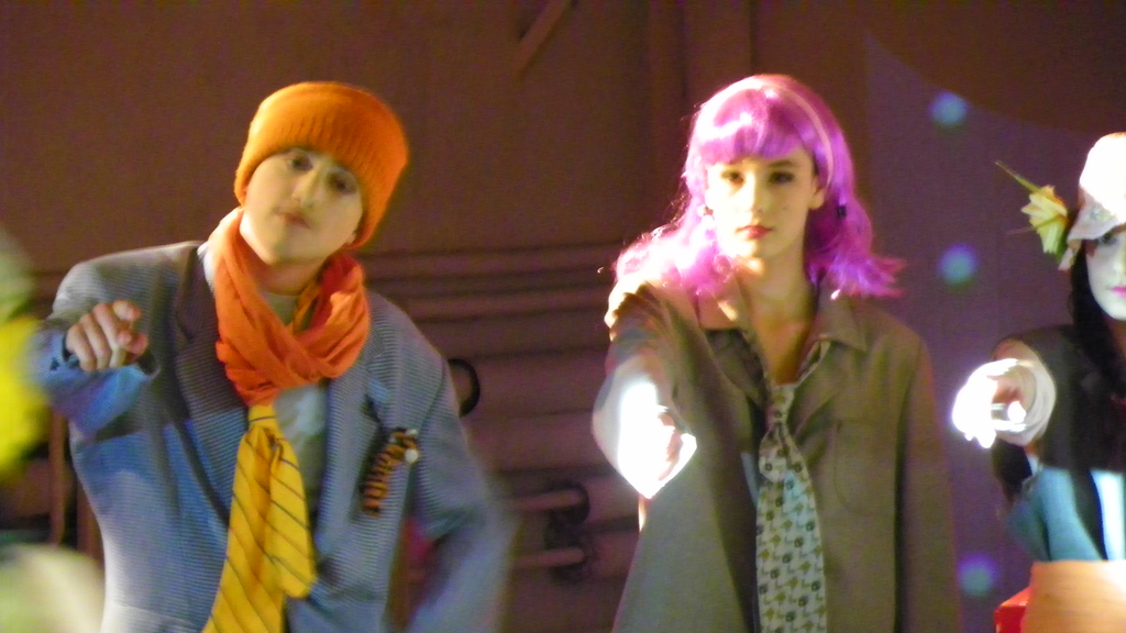 4_5_11 227_jpg-1304717445