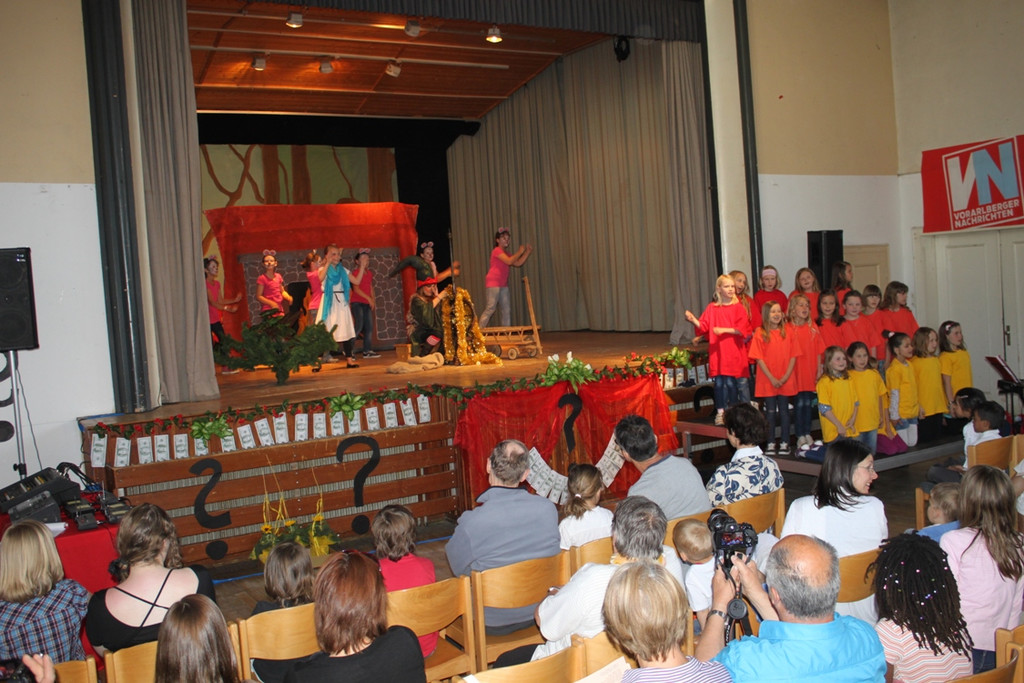 VS Theater 4 B Englisch 05-05-2011 _7__jpg-1304769520