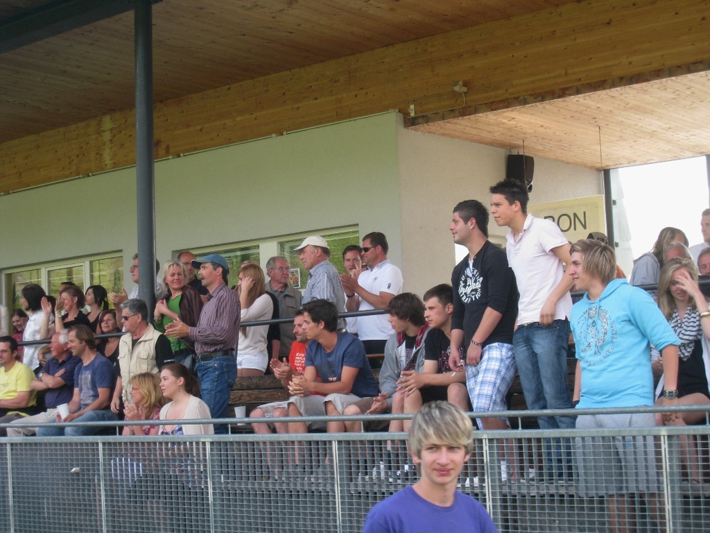 Fu__ball SVL Schruns Sieg 07-05-2011 _10__jpg-1304797838