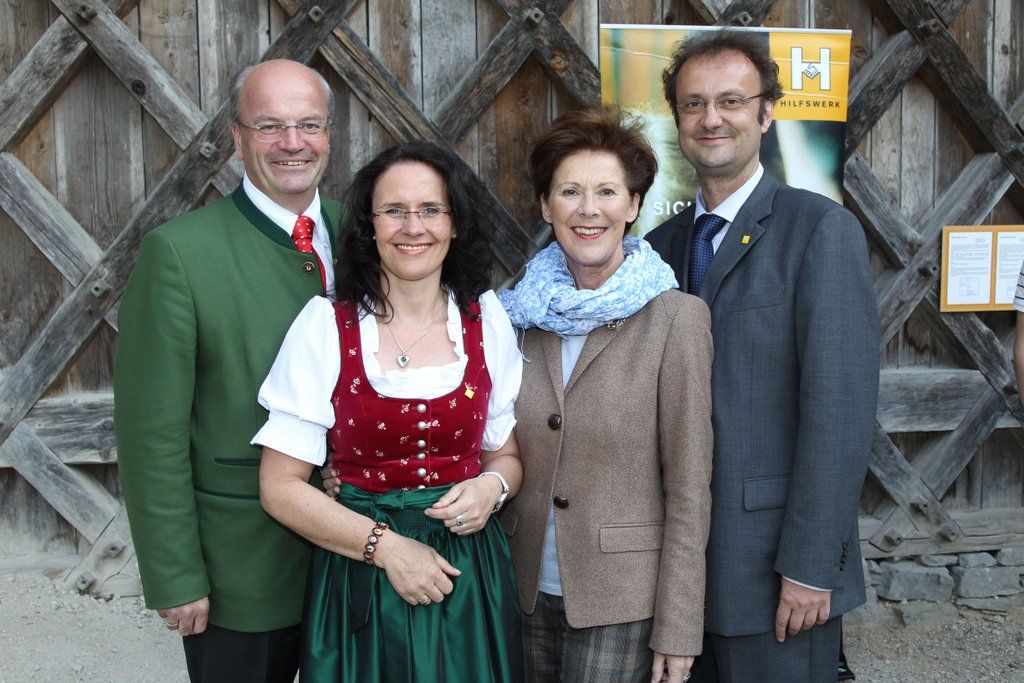 Hilfswerk060511009.jpg