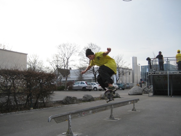 020409 Skaterplatz Oberau 012.jpg