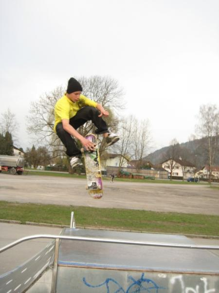 020409 Skaterplatz Oberau 016.jpg