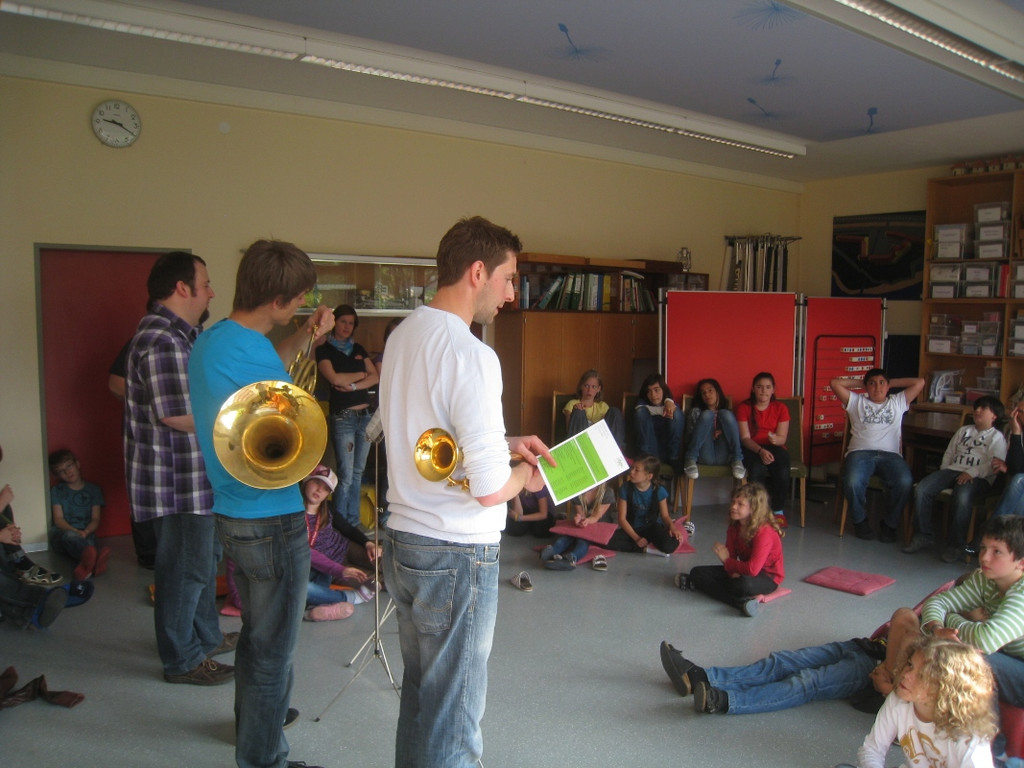 MSL Besuch in der Volksschule 2011 _27__jpg-1304953982