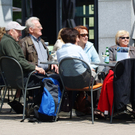 gem__tlicher hock in friedrichshafen - Kopie.jpg