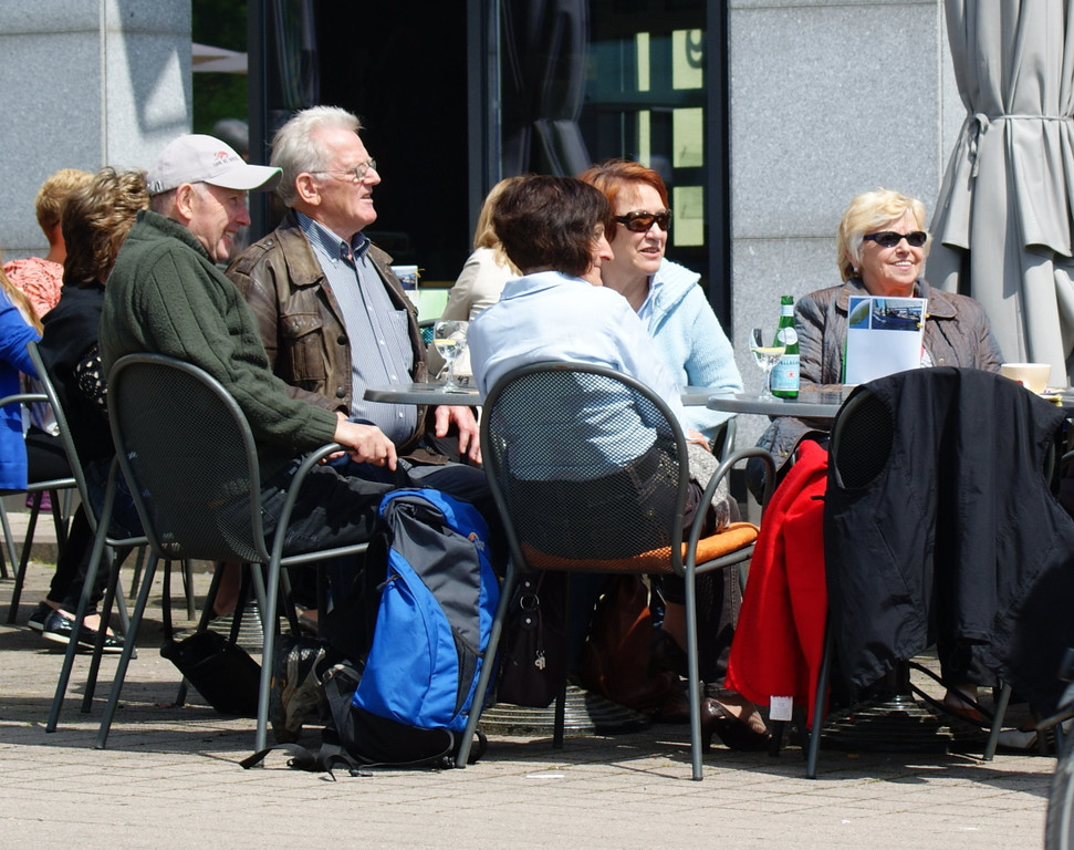 gem__tlicher hock in friedrichshafen - Kopie.jpg