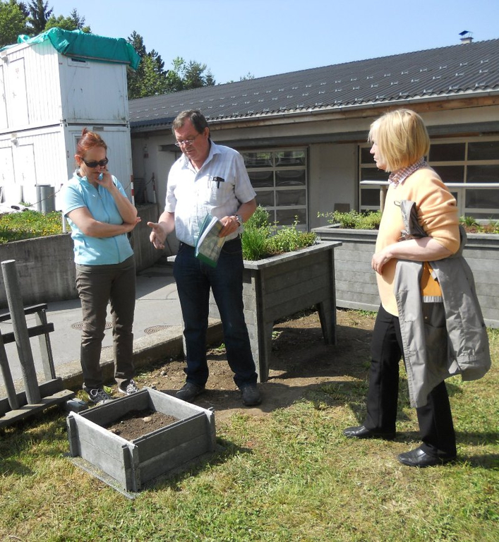 Wirtschaftshof Info Tag Hochbeet 2011 _26__JPG-1305115458