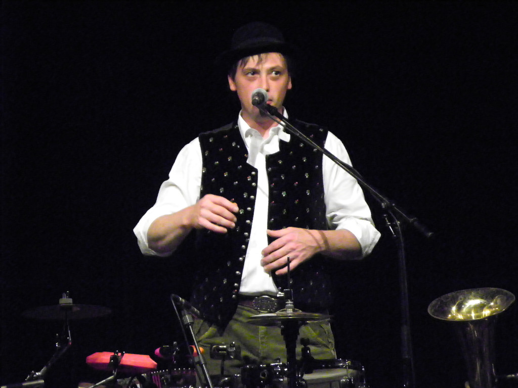 110_7632_JPG-1305385463