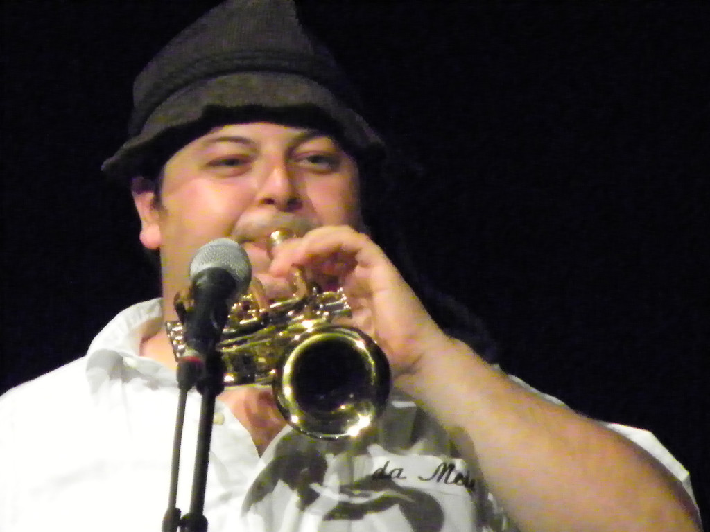 110_7642_JPG-1305385477