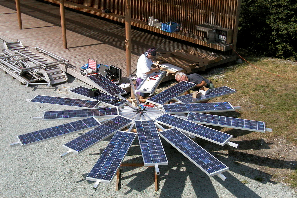 FotovoltaikStrassenbeleuchtung01.jpg
