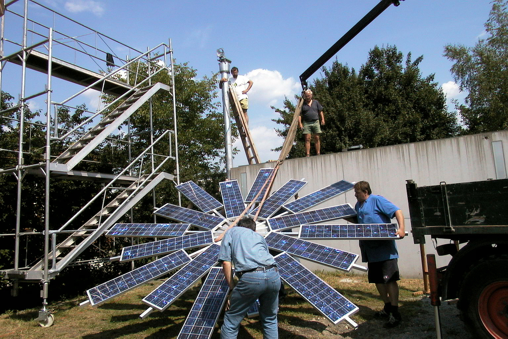 FotovoltaikStrassenbeleuchtung03.jpg