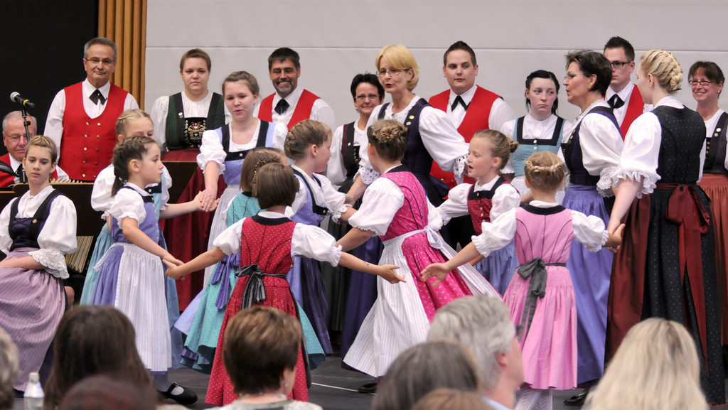 Tracht H__chst 15_05_2011 11_jpg-1305563956