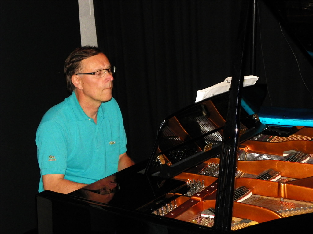 110_7616_JPG-1305584563