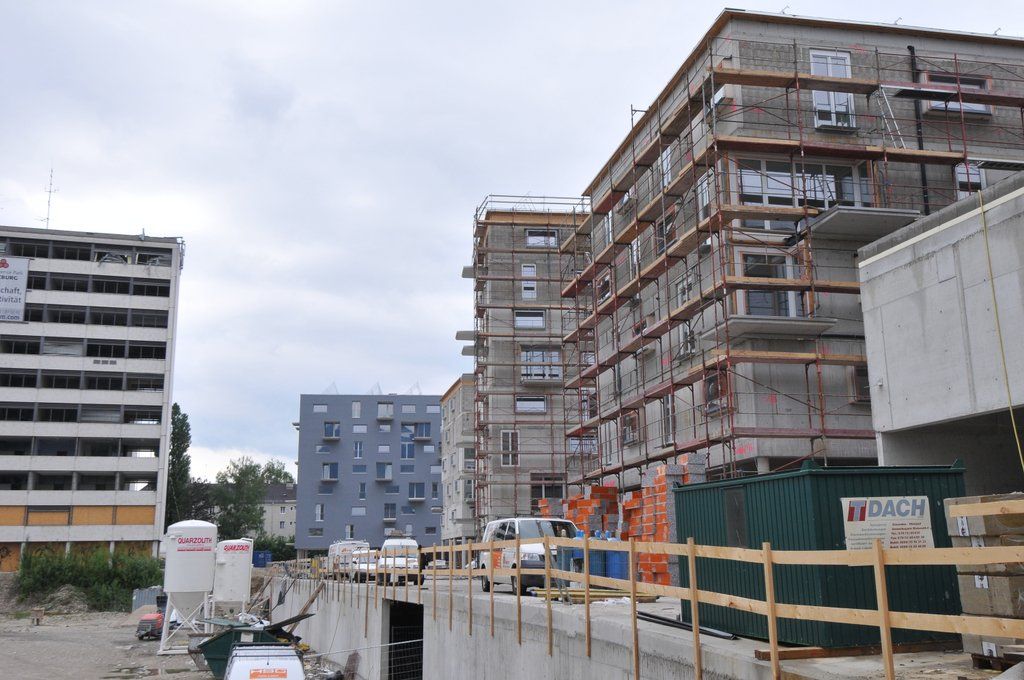 neue_nachbarn_fuer_stadtwerke_hochhaus_l_003369731.jpg