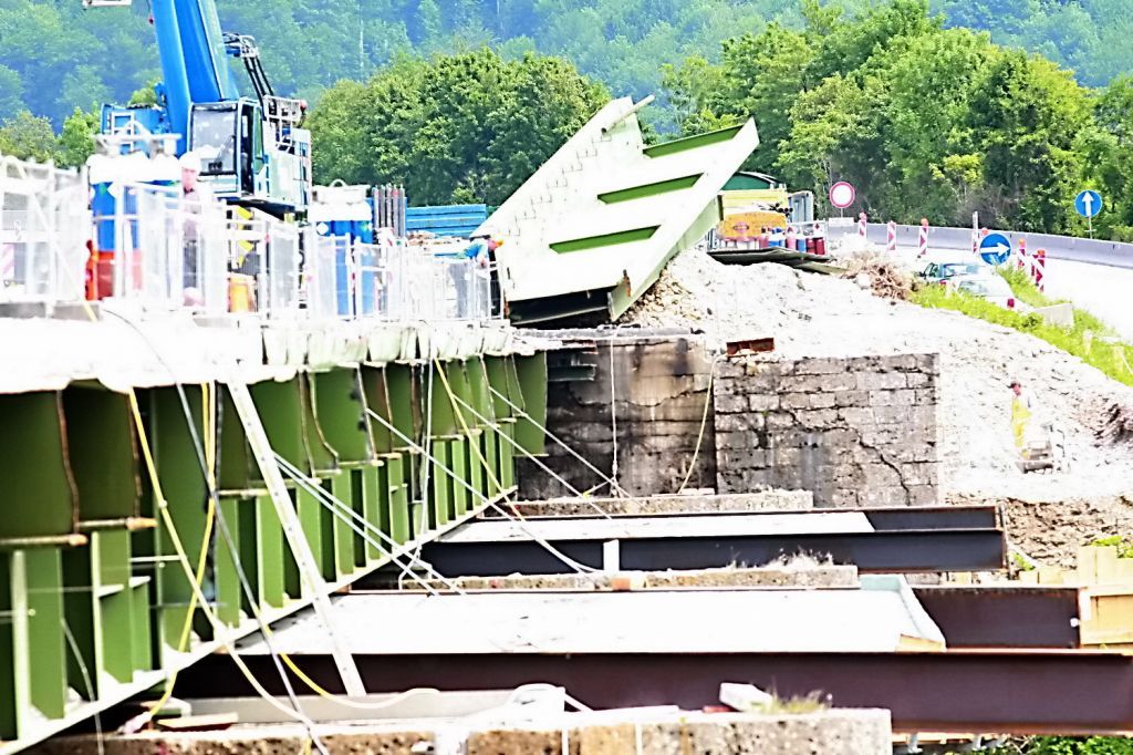 normal_17052011brueckeffaktivnews_007.jpg