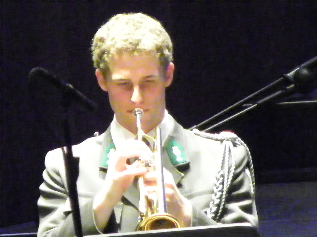 110_8184_JPG-1305761444