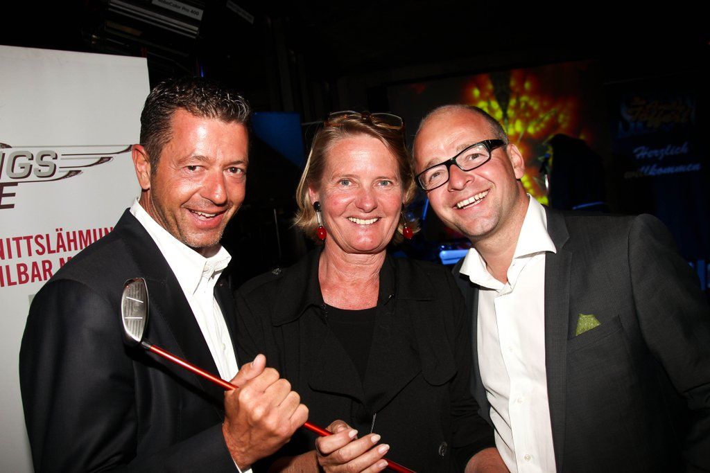 GolfCharity21051101.jpg