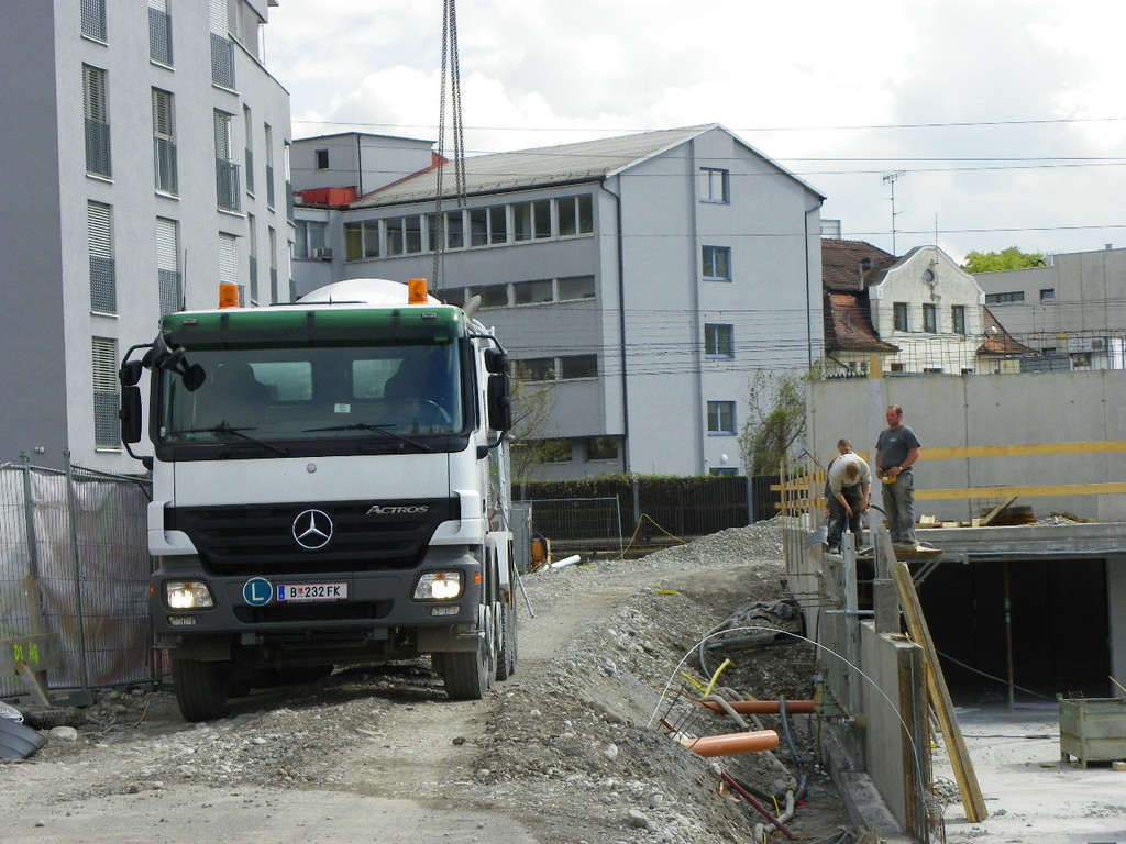 110_1755_JPG-1306100548