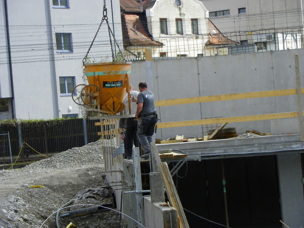 110_1759_JPG-1306100578