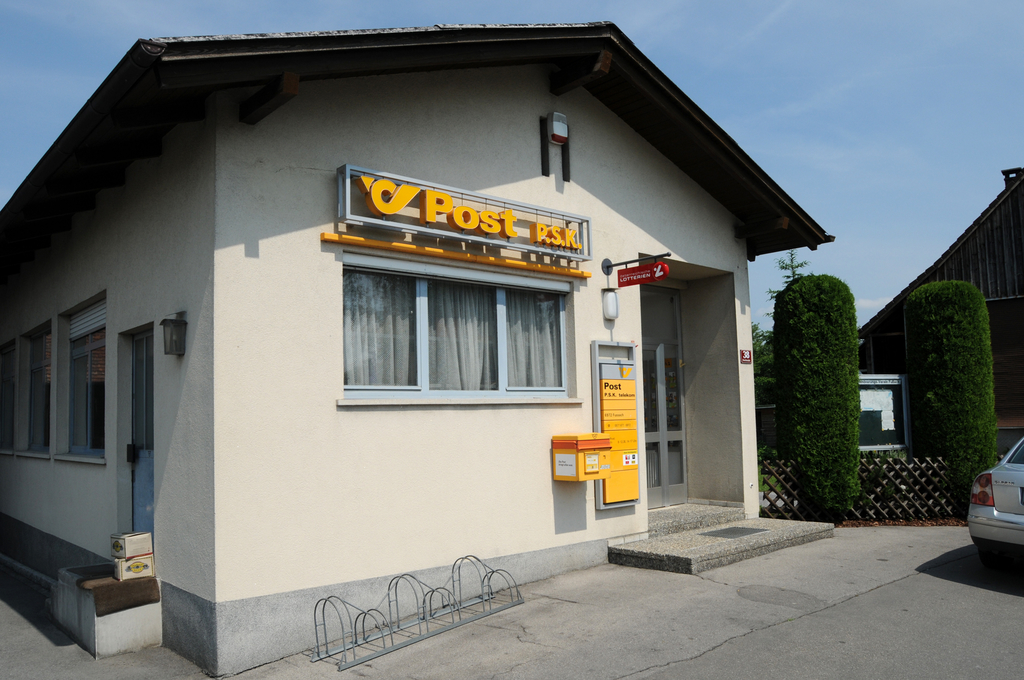 Post Fu__ach 2_jpg-1306146392