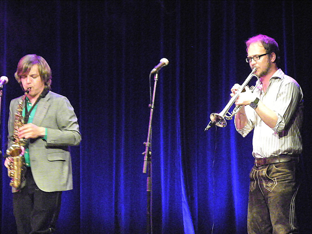 110_9891_JPG-1306187258