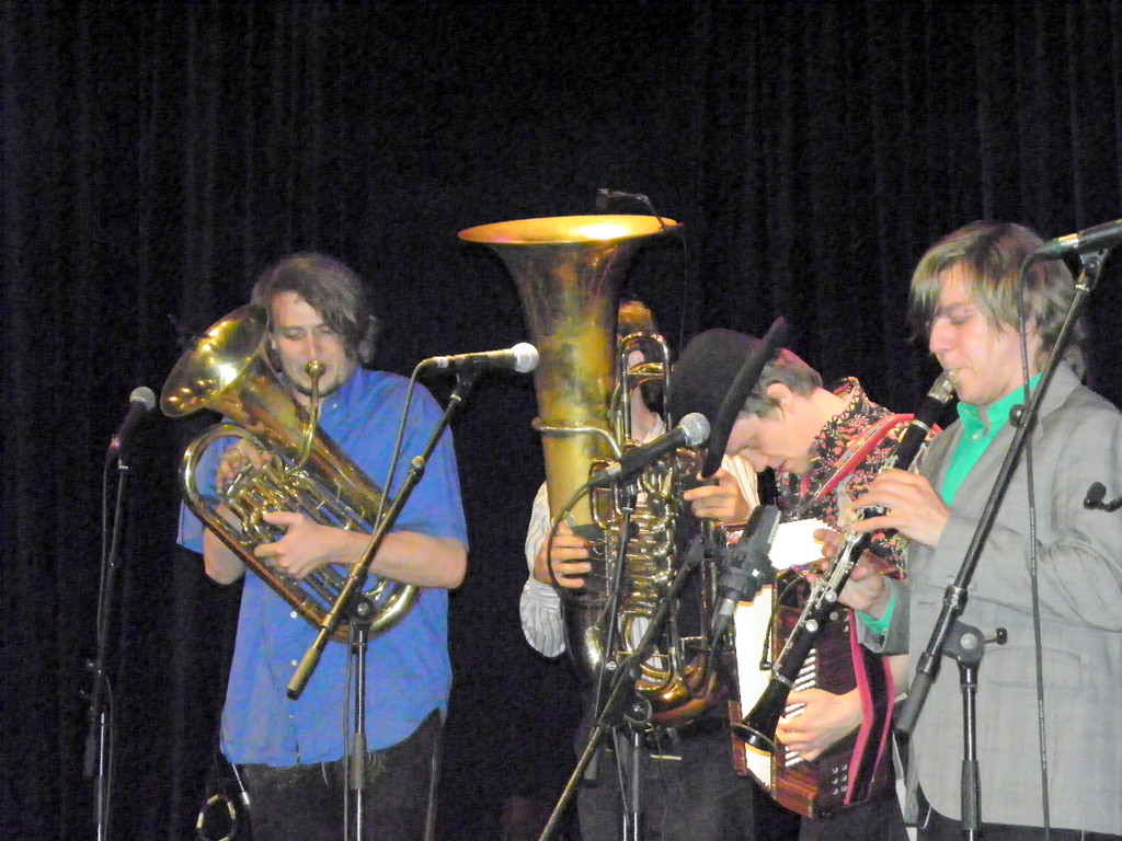 110_9868_JPG-1306187374