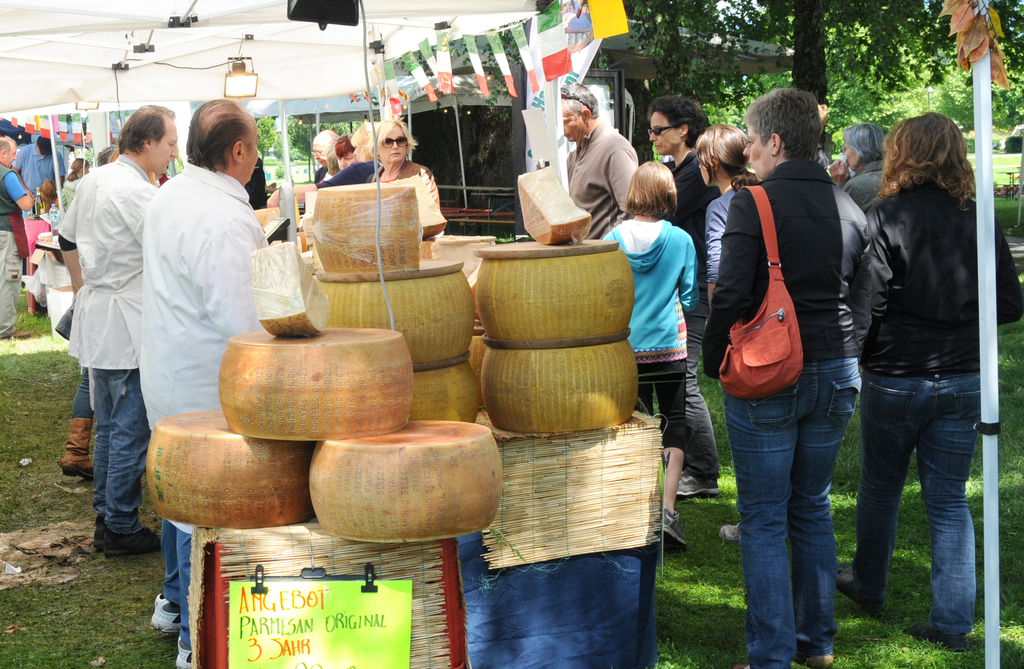 Piemontmarkt 28_05_2011 2_jpg-1306607882