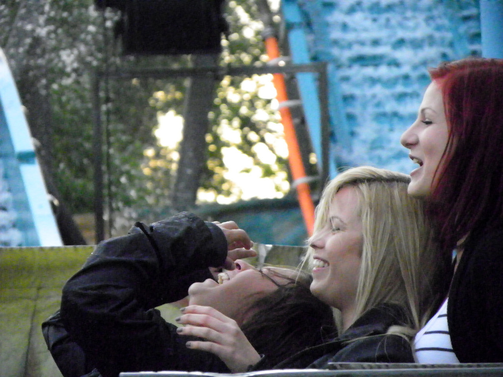 111_2221_JPG-1306627080