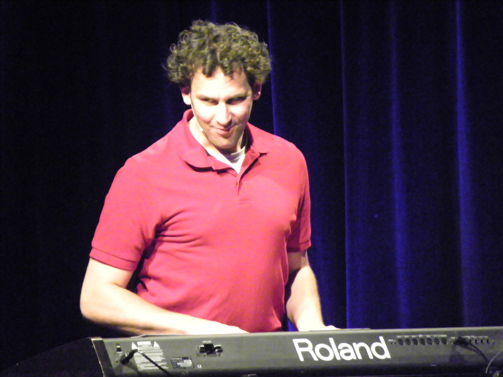 111_1067_JPG-1306704711