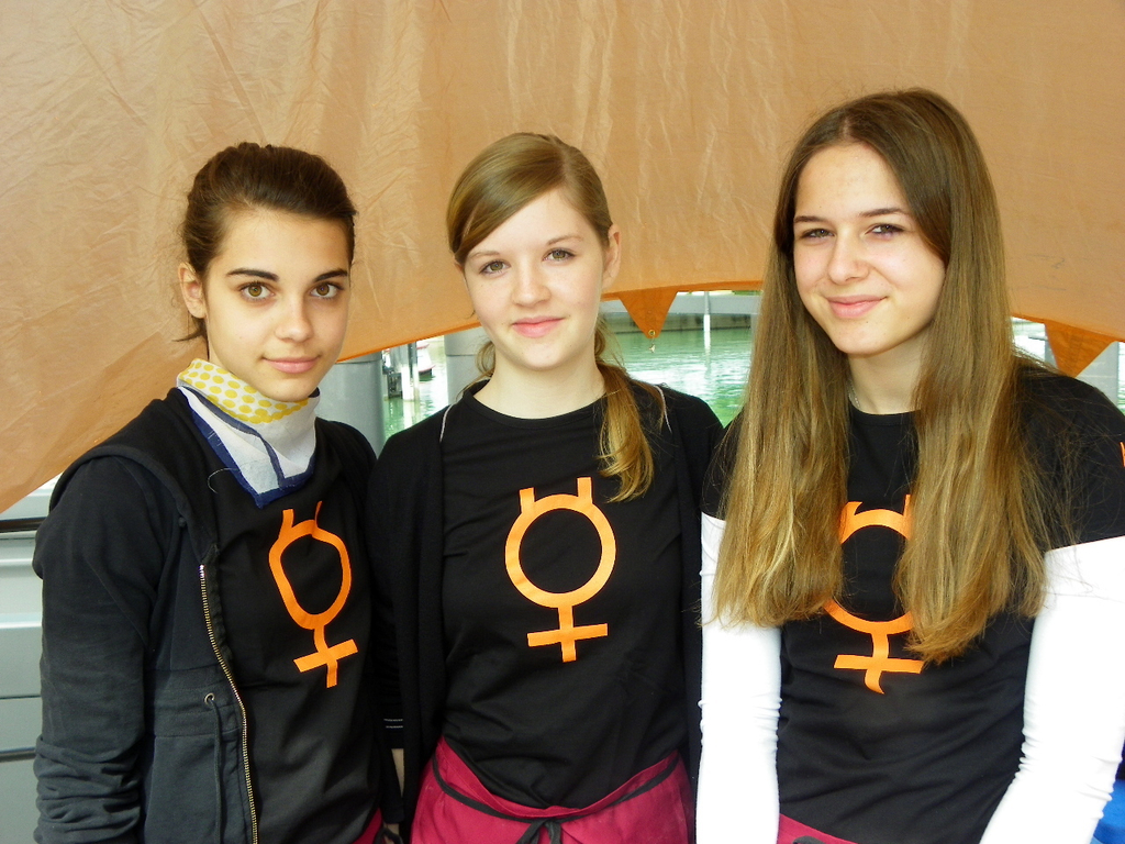 111_1183_JPG-1306706471