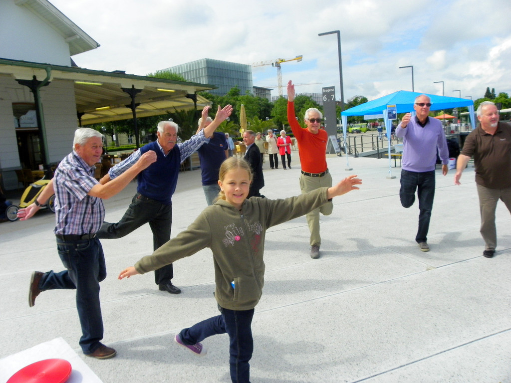 111_1174_JPG-1306706440