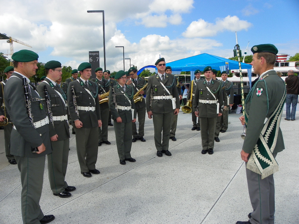 111_1219_JPG-1306706549